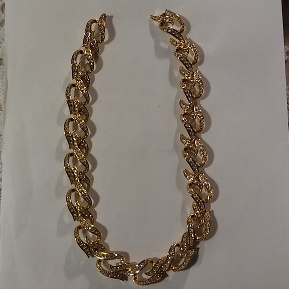 ELIZABETH TAYLOR AVON NECKLACE - Picture 3 of 5